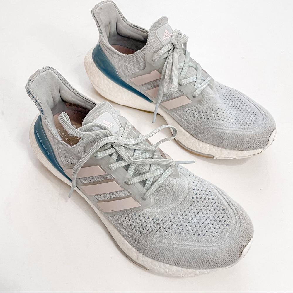 Adidas Ultraboost 21 Women's Training Shoes in Blue and Pink | 8.5 - Picture 4 of 13